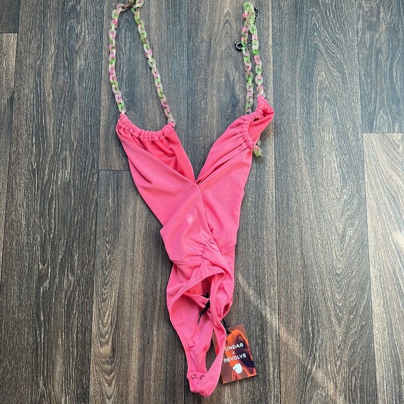 Siouxsie Bodysuit in Hot Pink - Picture 5 of 9